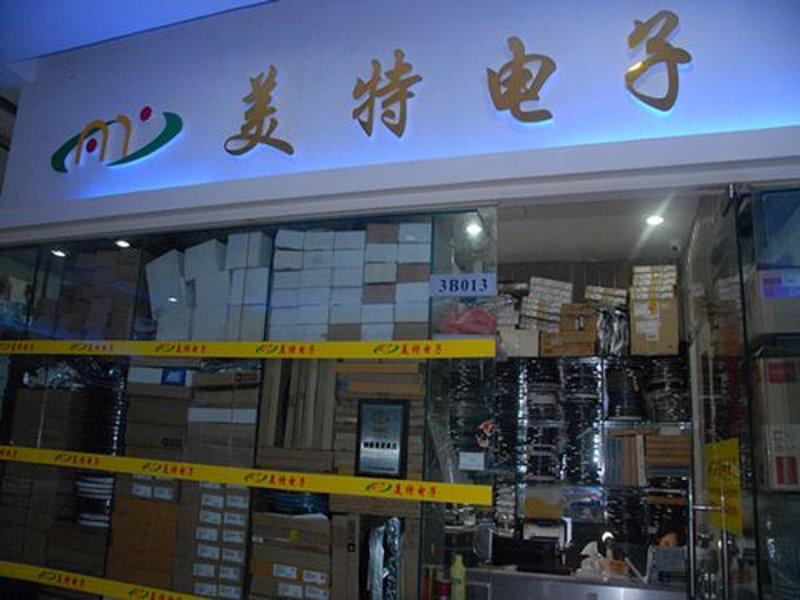 二极管在电子设备中的应用与进化